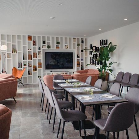 Готель A House In Estoril - Adults Only Екстер'єр фото The library at the University of Roehampton